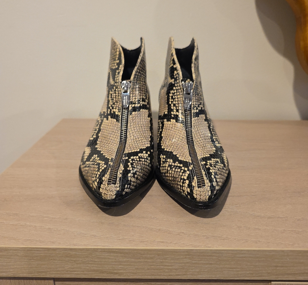 Sigerson Morrison Snake-Print Front-Zip Ankle Boots - Beige & Black